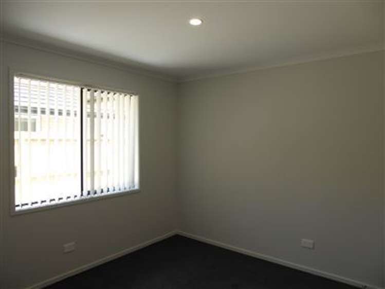 8 Himalayan Close Judea_4