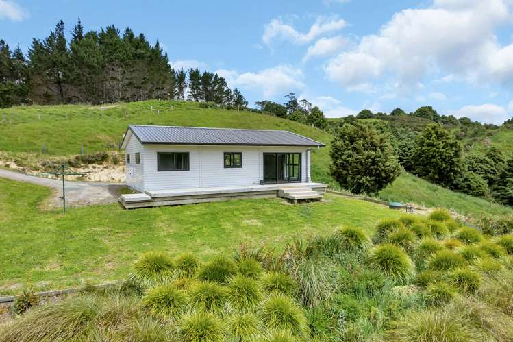 2568e Paparoa-Oakleigh Road Paparoa_25