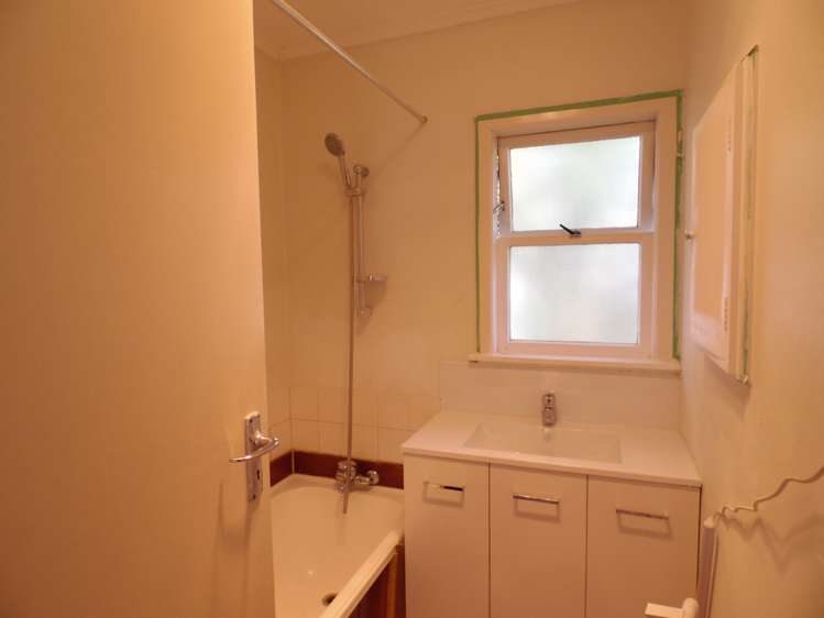 81 Royal View Road Te Atatu South_12