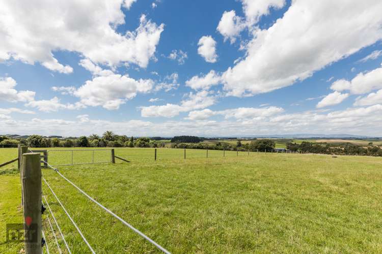 22 James Road Halcombe_18