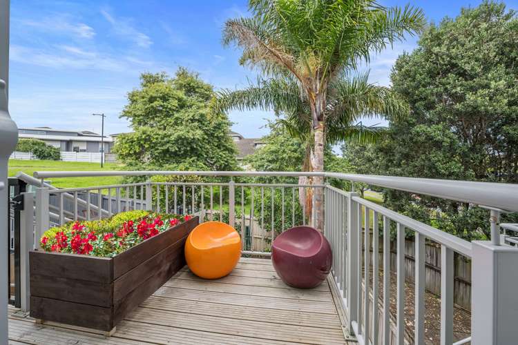 2/4 John Jennings Drive Oteha_14