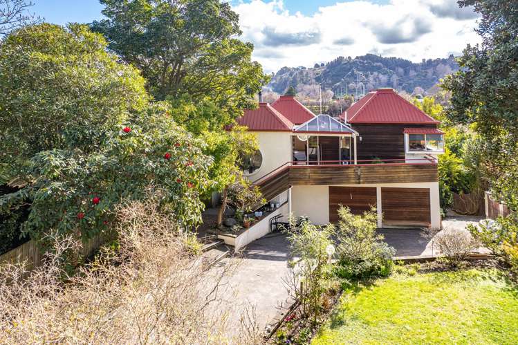 9 Riverbank Road_0