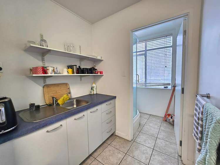 1/12 Collins Street Morningside_6