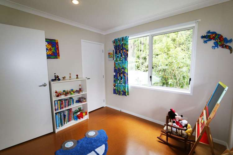 16 Kilgour Terrace Huia_18