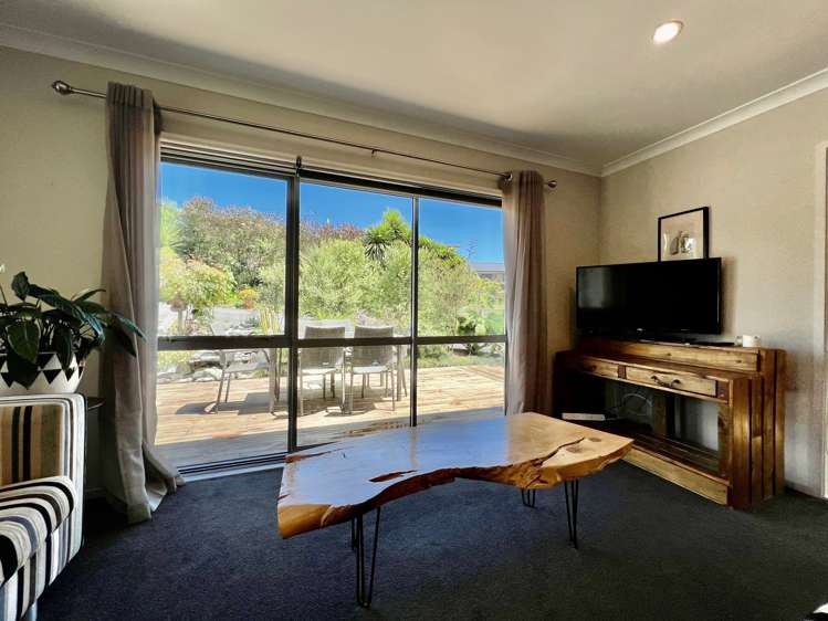 2b Puka Place Raglan_3