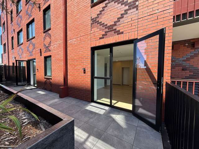 102/2B Te Ara Taurapa Point Chevalier_4