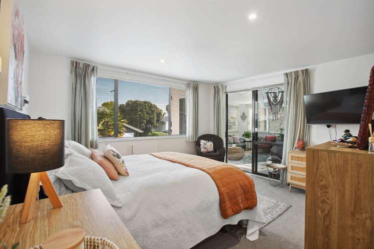 2b/12 Seaway Road Clarks Beach_15