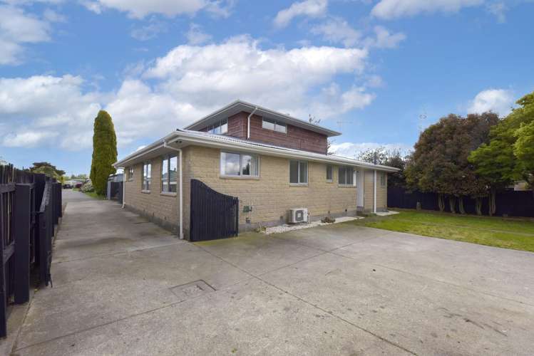 39 Steele Street Hornby_19