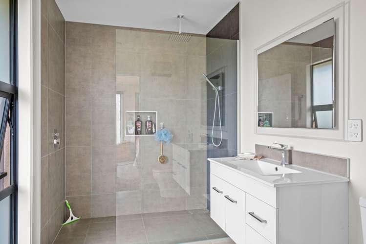 57 Golden Road Alexandra_18