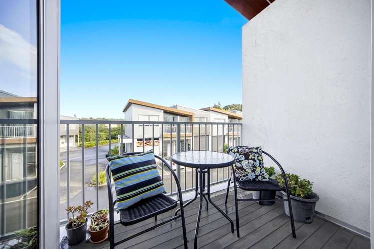 B6/18 Oteha Valley Road Extension Albany_16