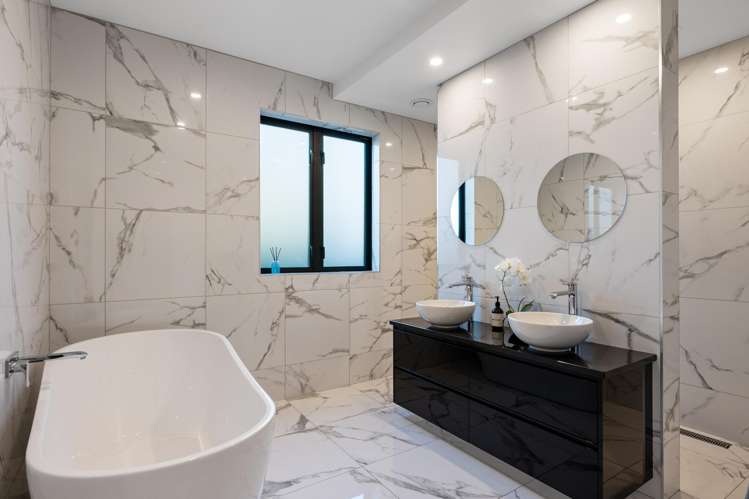 13 Carnaveron Drive Lincoln_25