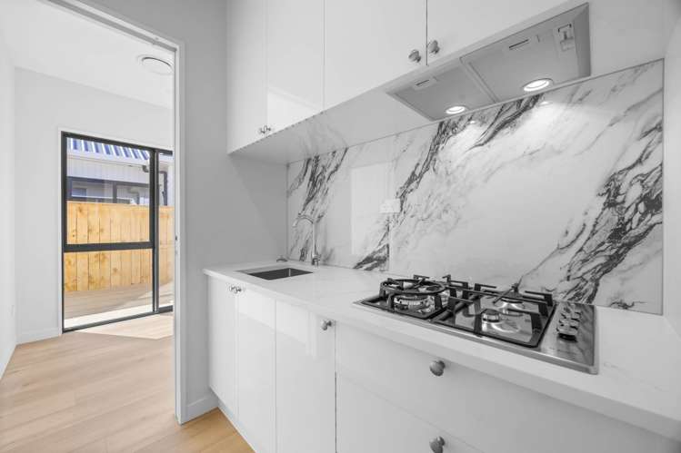 16 Tuwai Crescent Opaheke_6
