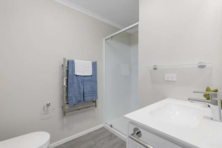 5 Te Whiti Grove Waterloo_20