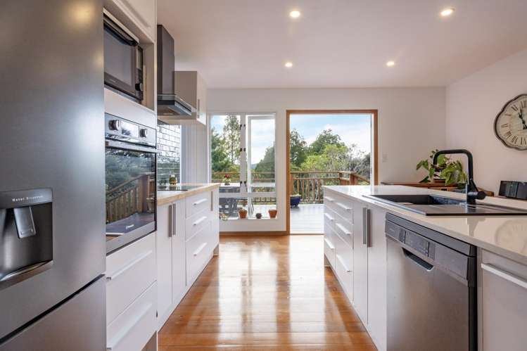 156 Piha Road Piha_5