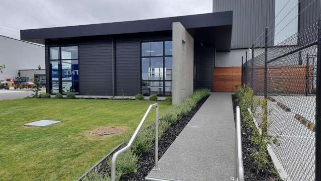 Unit 2, 2 Aruhe Rd Hornby_4