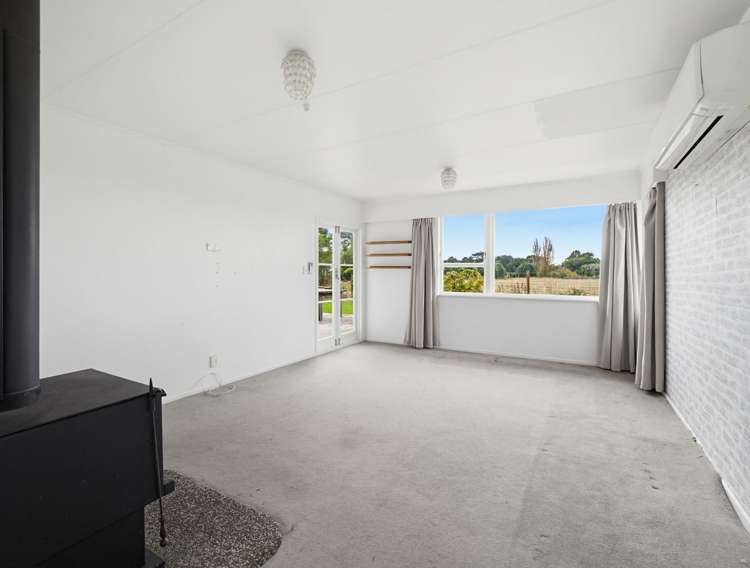 54 Kuku Beach Road Levin_21