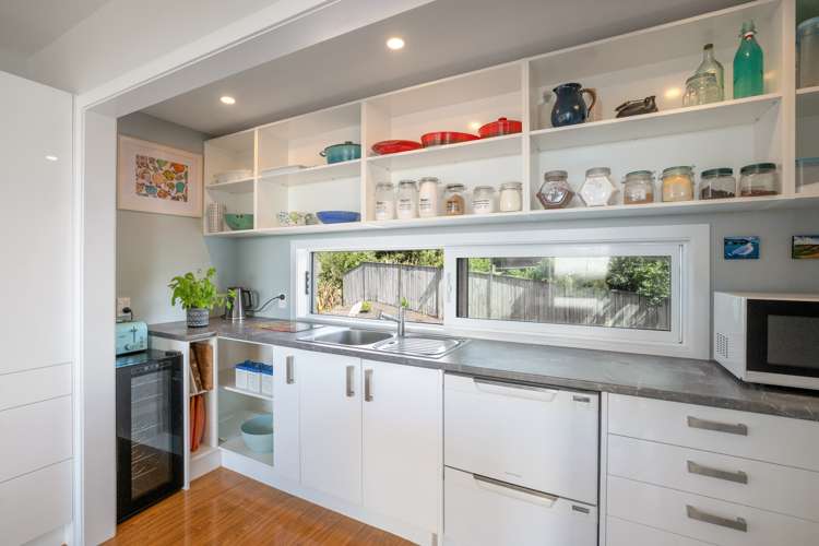 156 Field Way Waikanae Beach_10