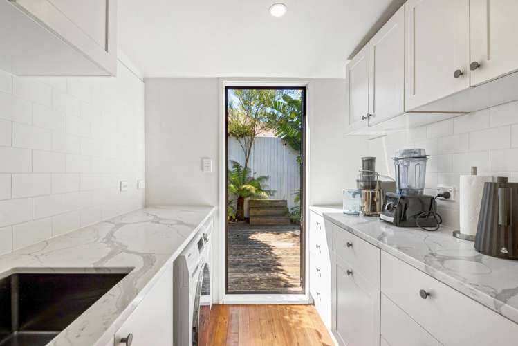 10 Costley Street Freemans Bay_13