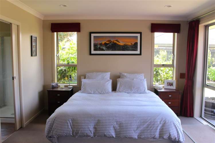 11a Christy Brown Place Leamington_6