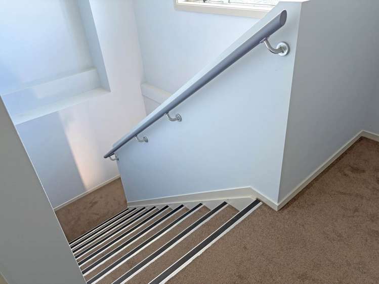 Suite 2/21A Coronation Road Mangere Bridge_4