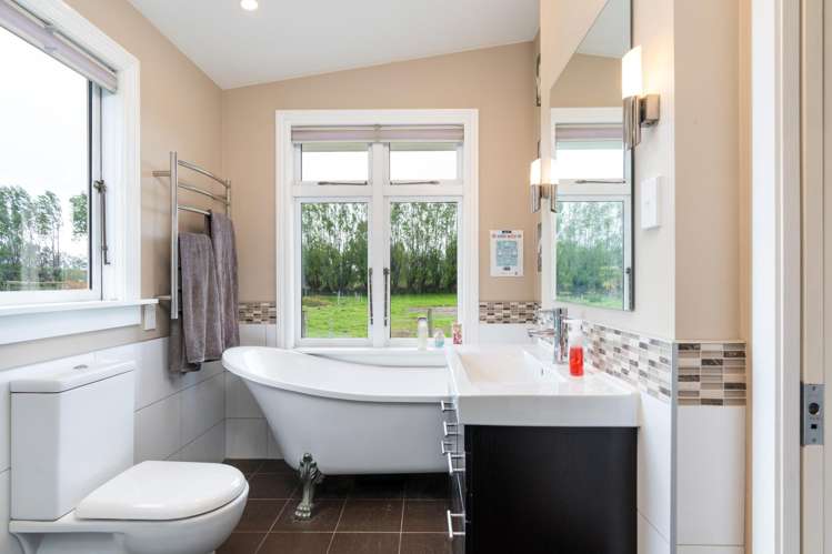 454 Riccarton Road West North Taieri_21