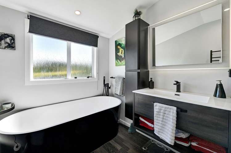 80 Fenton Street Stratford_14