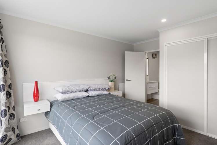 28 William Dawson Crescent Wigram_11