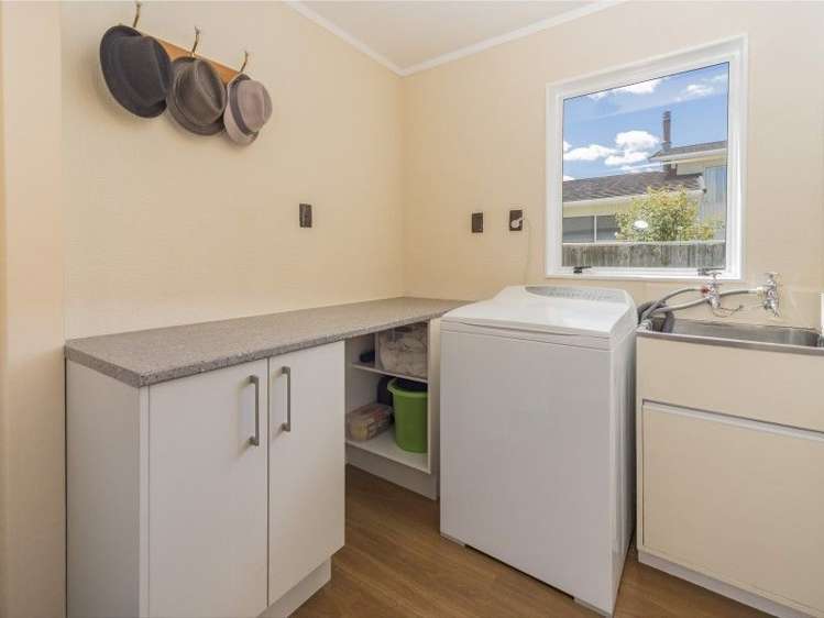 48 Leicester Street Stoke_16