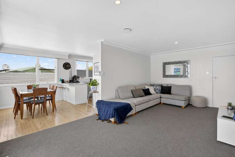 2 Fern Way Brookfield_2