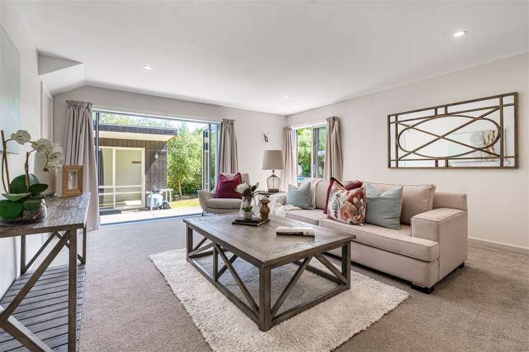 1/201 Lake Road Belmont_14