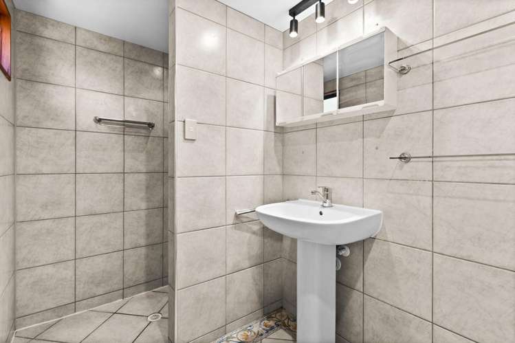 4 Karaka Road Bluff Hill_8