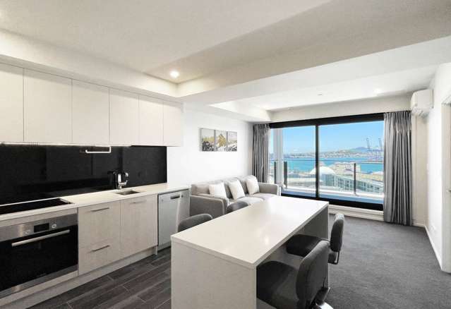 Stunning Harbour View Apartment