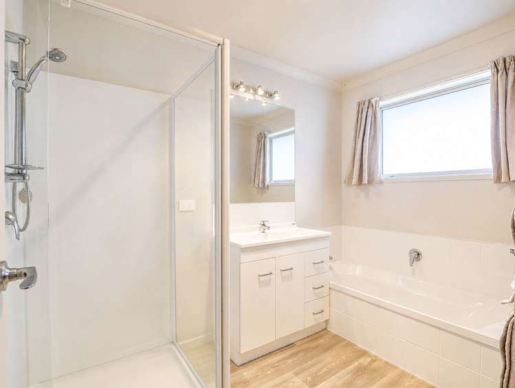 157 Ballintoy Park Drive Welcome Bay_16