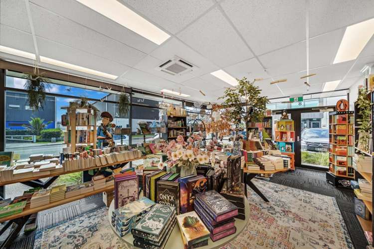 8/4 Rawiri Place Hobsonville_11