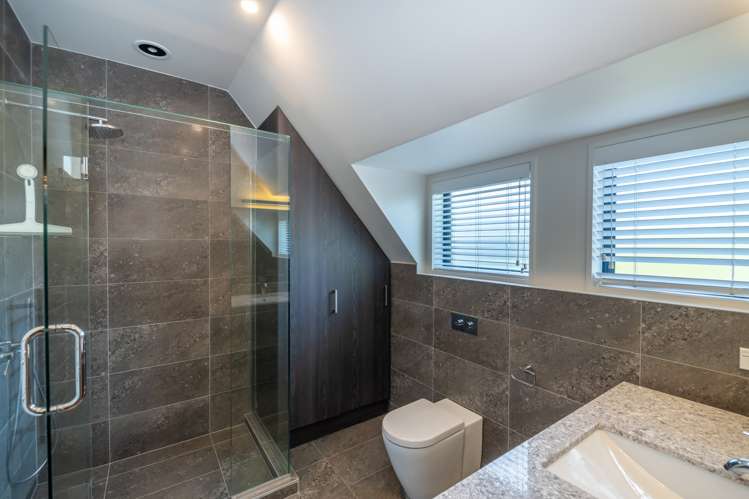 18/27 Cornwall Street Saint Albans_9