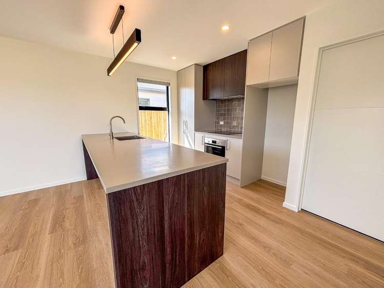 25 Estival Drive 11103_1