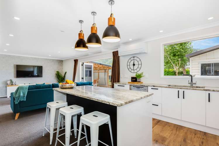 47 California Drive Totara Park_5