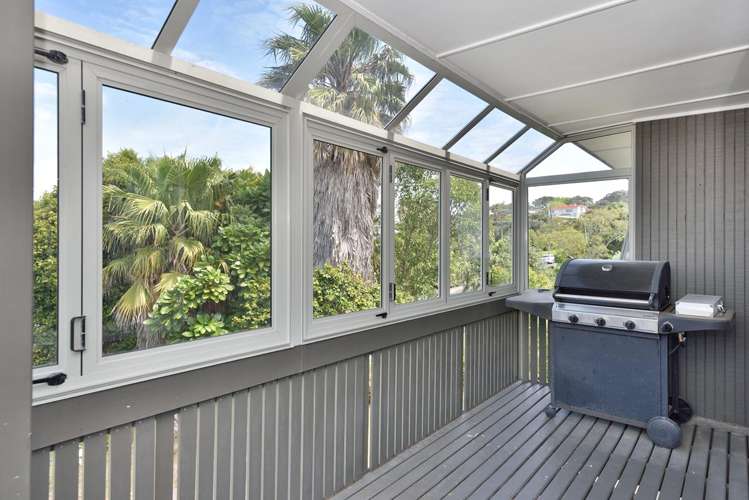 1/53 Seaview Road Castor Bay_4