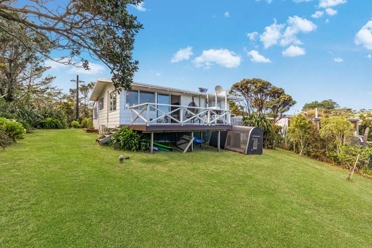 13 Te Ahuahu Road Piha_7