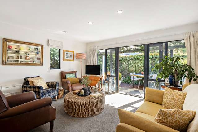 8/14 Harriett Street Thorndon_2