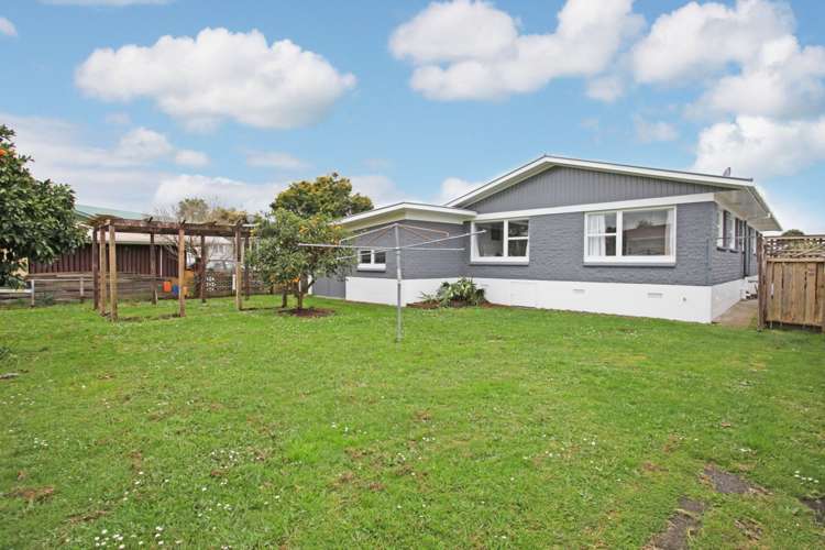 14 Duke Avenue Pukekohe_16