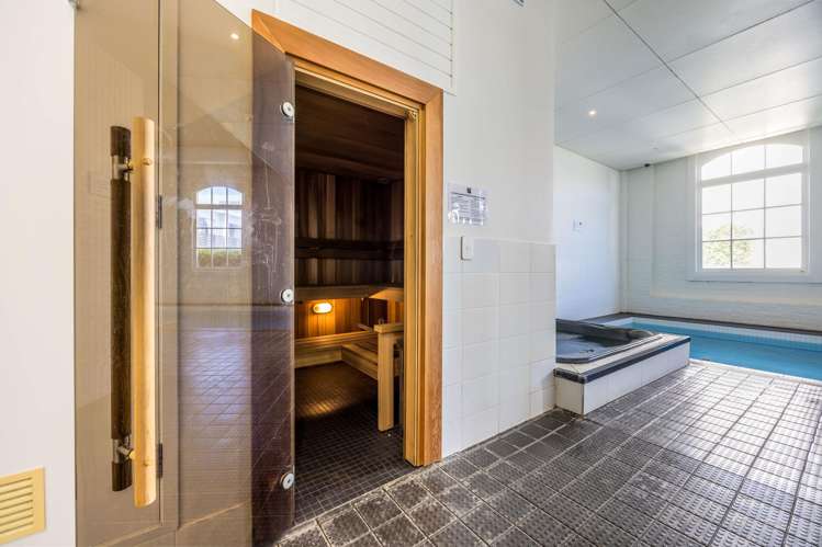 105/22 Fisher Point Drive Freemans Bay_17