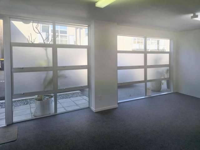 16/27 Waterman Place Ferrymead_2