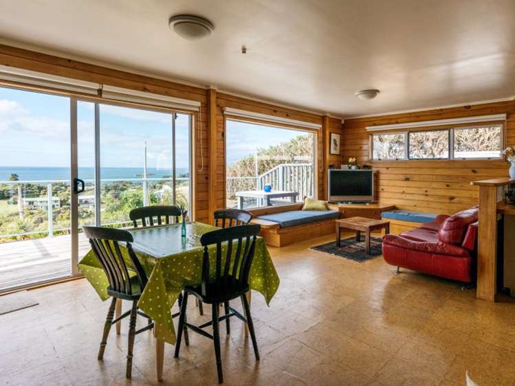 22 Queens Drive Oneroa_7