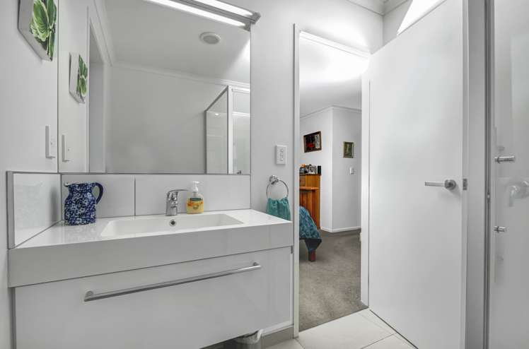 18 Bird Road Pirongia_15