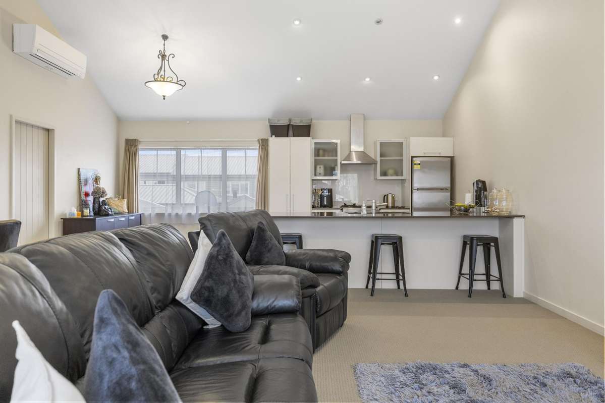 31 Chateau Crescent_5