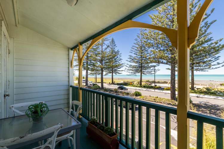 567 Marine Parade Napier South_27
