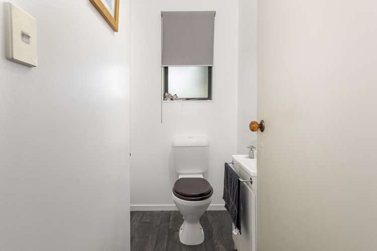 2 Astor Place Welcome Bay_25