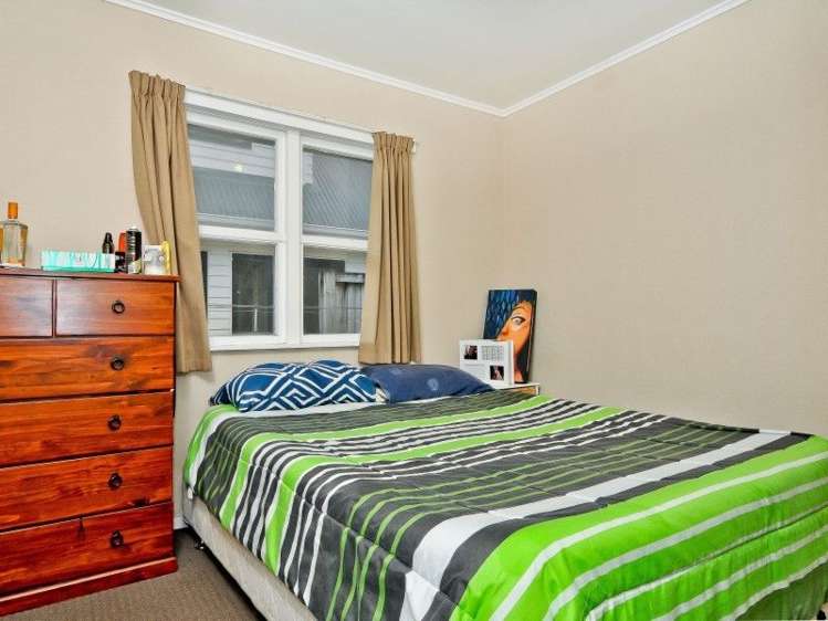 2 Snead Place Hamilton East_22