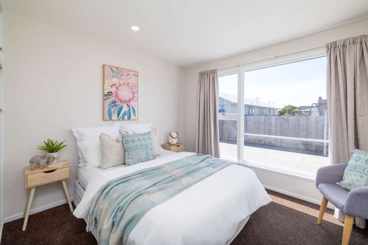 2/7 Farnborough Street Aranui_5